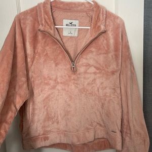 Never warn very warm fits like a medium. Give me your best prices😁